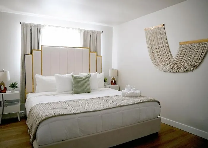 Modern 1br W/ Workspace Near O'hare Apartamento